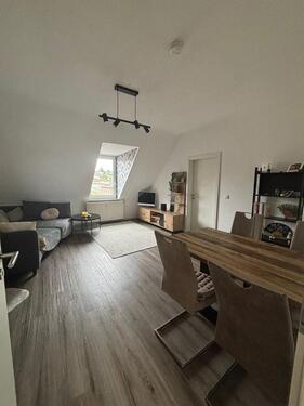 Foto - 2 Zimmer Dachgeschosswohnung, Altbau, zentrale Lage