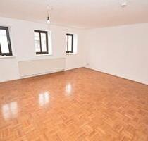 Helle, frisch renovierte 4-Zim.-Wohnung | saniertes Bad | frei - Rochlitz