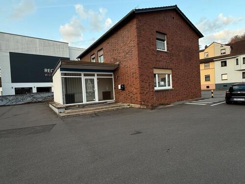 Foto - Praxis zu vermieten - 2.500,00&nbsp;EUR Kaltmiete, ca.&nbsp; 160,00&nbsp;m&sup2;