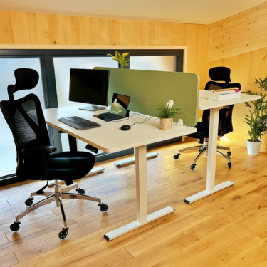 Foto - Arbeitsplatz im Gemeinschafts-Büro 