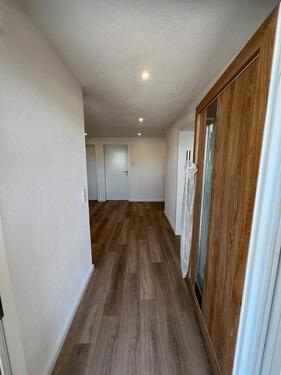 Foto - 3-Zimmer-Wohnung mit Terrasse und Stellplatz ab Juni 2026