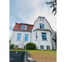 *PROVISIONSFREI* Freistehendes 5-Parteien-MFH in Flensburg