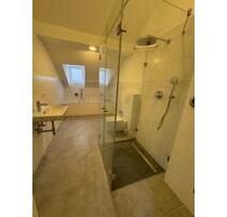 Hochwertig sanierte 3-Zimmer-Dachgeschosswohnung mit Denkmalchara - Wiesbaden