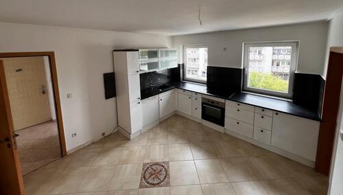 Foto - Helle 5-Zimmer-Wohnung - 1.600,00&nbsp;EUR Kaltmiete, ca.&nbsp; 90,00&nbsp;m&sup2;