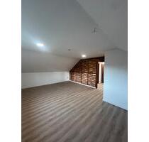 2,5-Zimmer-Dachgeschosswohnung in Dörentrup-Bega zu vermieten!