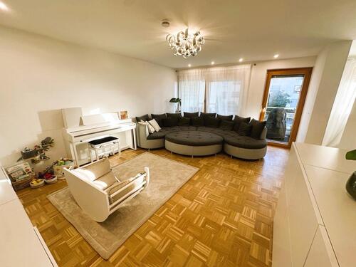 Foto - Schöne modernisierte 3,5 Zimmer Wohnung mit sonnigem Balkon