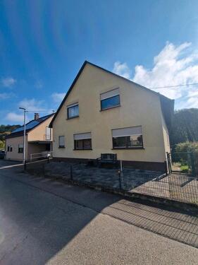 Foto - Etagenwohnung - 850,00&nbsp;EUR Kaltmiete, ca.&nbsp; 90,00&nbsp;m&sup2;