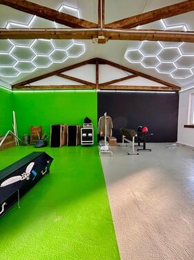 Foto - Studio Streaming Lagerhalle Halle Büro