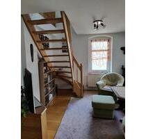 Elegante 2 Zimmer Wohnung unterm Dach in ruhiger Lage - Limbach-Oberfrohna