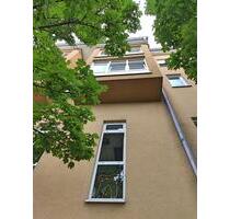 2 ZKB mit 2 TG Pl. in Lüztels. + Wintergarten direkt an Haltest. - Weinheim