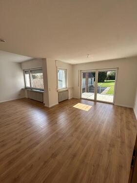 Foto - Attraktive 2,5-Zimmer-Wohnung mit großer überdachter Terrasse und