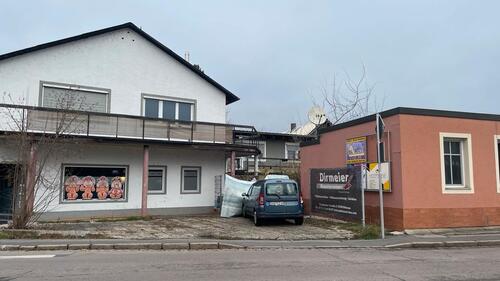 Foto - 9 Zimmer Mehrfamilienhaus, Wohnhaus in Nittenau