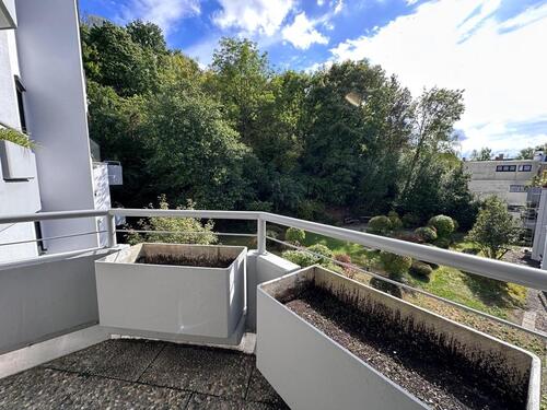 Foto - Zentrale & Helle 2-Zimmer-Whg. mit Balkon + Einbauküche