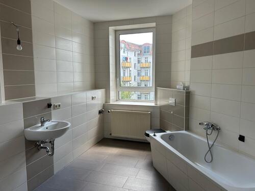 Foto - -RESERVIERT -Großzügige 3,5-Zimmer-Wohnung in zentraler Lage – mit Wohnküche & Wannenbad