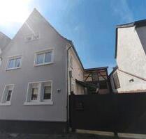 Altbau mit Charme – 5 Zimmer, 130 m², Scheune & Hof - Großwallstadt