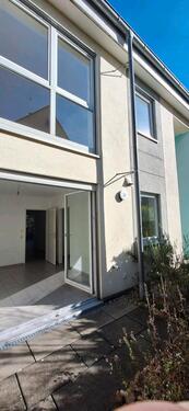 Foto - MODERNES REIHENHAUS ULM ZU VERMIETEN