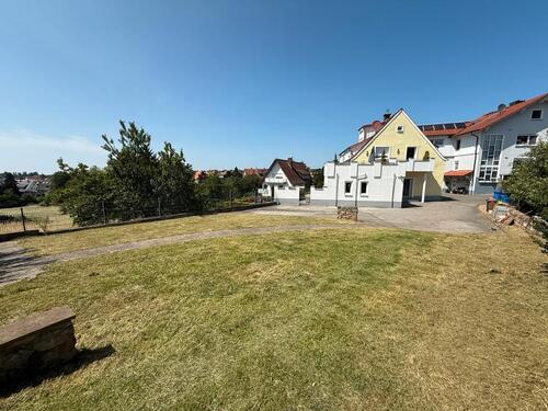 Foto - FREISTEHENDES 2 -FAMILIENHAUS MIT GARTEN UND GARAGE