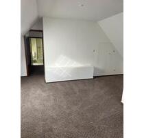 Dachgeschosswohnung vermieten - 500,00&nbsp;EUR Kaltmiete, ca.&nbsp; 55,00&nbsp;m&sup2; in Eichenzell (PLZ: 36124)