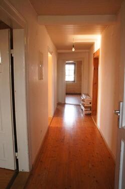 Foto - 4-Zimmer Dachgeschosswohnung - 670,00&nbsp;EUR Kaltmiete, ca.&nbsp; 86,00&nbsp;m&sup2;