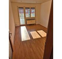 schöne 3 Raumwohnung in Zentrumsnähe mit Balkon - Hohenmölsen