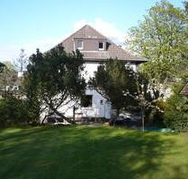 Provisionsfrei ! Freistehendes Stadthaus mit großem Grundstück - Bottrop