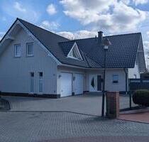 180 m² Einfamilienhaus mit Garten & Doppelgarage– sofort frei - Bramsche