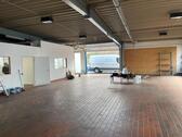 Foto - Halle mit Büro und Stellplätze zu vermieten