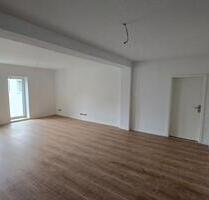 Großzügige 4-Zimmer-Wohnung komplett Kernsaniert (ERSTBEZUG) - Homberg (Efze)