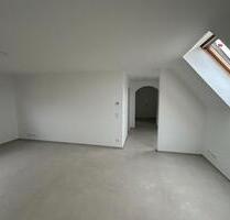 Kernsanierte Erstbezug 2-Zimmer DG-Wohnung. - Fischbachtal