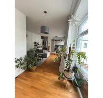 Moderne 2-Zimmer-Wohnung mit Balkon in Berlin Mitte Moderne 2-Zimmer-Wohnung mit Balkon in Berlin Mitte