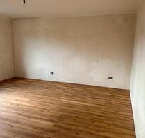 Wohnung zu vermieten - 140 qm - Erstbezug nach Renovierung - Hosenfeld