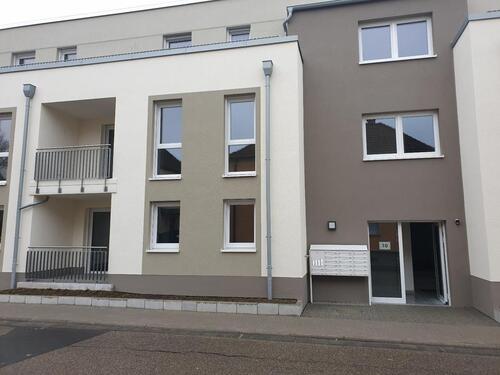 Foto - 2 Zimmer Wohnung, EBK, Balkon, Stellplatz, Aufzug, möbeliert