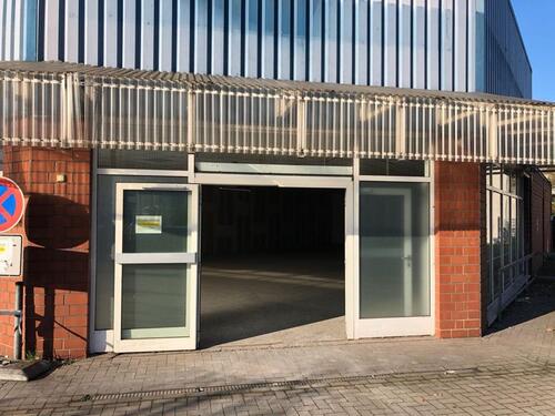 Foto - 230 QM Lager Ausstellung mit Heizung & WC + Außenfläche