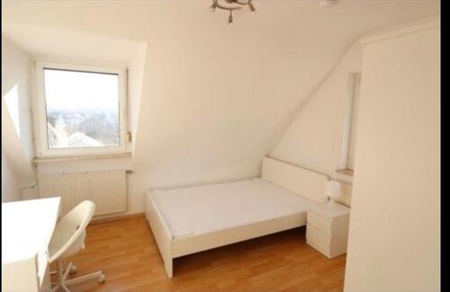 Foto - 3 Zimmer Dachgeschoßwohnung zur Miete in Stuttgart