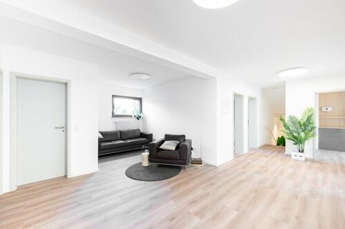 Foto - 2025 renoviertes Büro in Estenfeld – sofort verfügbar