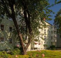 Helle 2-Raumwohnung mit gartenseitigem Balkon ab 01.12.2025 - Halle (Saale) Damaschkestraße