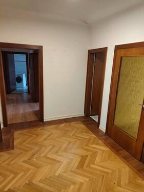 Foto - zu vermieten 5 ZKB - 950,00&nbsp;EUR Kaltmiete, ca.&nbsp; 135,00&nbsp;m&sup2;