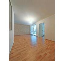 Renovierte 2-RW mit EBK, Balkon und Stellplatz in Seenähe frei - Markkleeberg