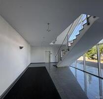 Große und moderne Büroflächen in ruhiger Lage. 305m² . Großzügige Flächen + Küche + Aufzug - Dachau