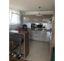 Moderne, ruhige 3- Zi. Wohnung (Hochparterre) mit Garten - Weingarten