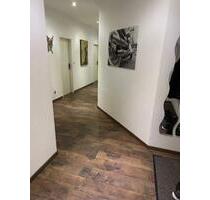 Geräumige, zentrumsnahe, ruhige 3,5-Wohnung mit Blick auf Gärten - Nordenham