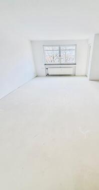 Foto - Frisch sanierte 3-Zimmer-Wohnung in Forstenried mit 2 Loggien