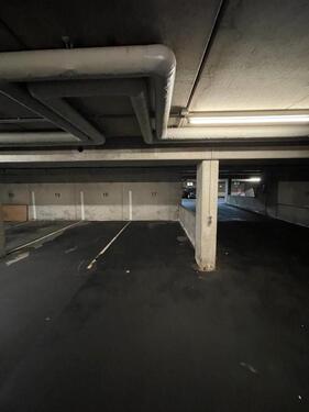 Foto - Tiefgaragenstellplatz - 140,00&nbsp;EUR Miete,