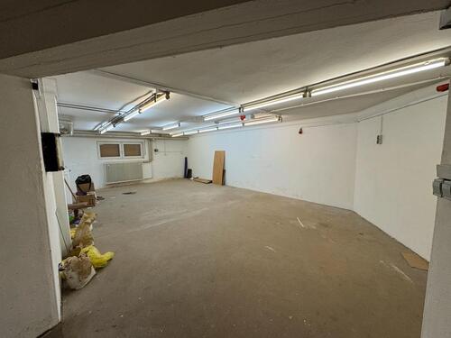 Foto - Lagerhalle zu vermieten - 650,00&nbsp;EUR Kaltmiete, ca.&nbsp; 120,00&nbsp;m&sup2;