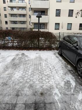 Foto - Außenstellplatz in Bahnhofsnähe Falkensee zu vermieten