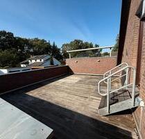 MODERNE 2 ZIMMER DACHGESCHOSS-WOHNUNG - Celle Altencelle