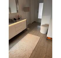 3-Zimmer DG Wohnung mit Gäste-WC und Balkon - Reichenberg