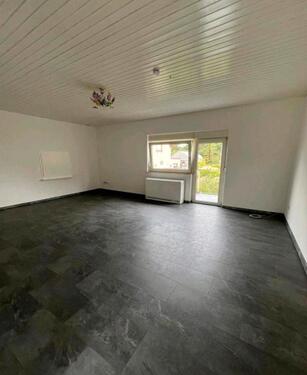 Foto - Helle 2 Zimmer Wohnung ca 93 qm Raunheim