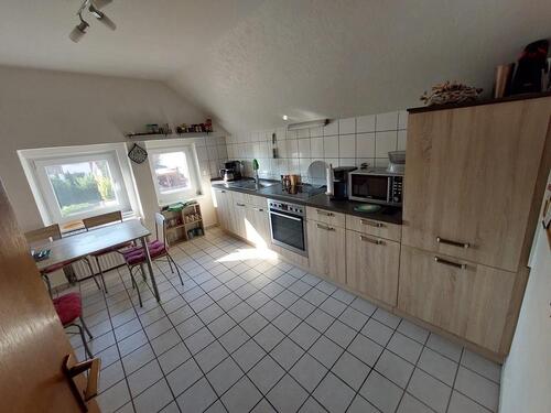 Foto - Hassbergen, großzügige Dreizimmerwohnung, OG