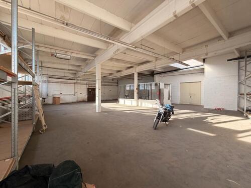 Foto - Lager im EG in der Business-Meile Bernhausen